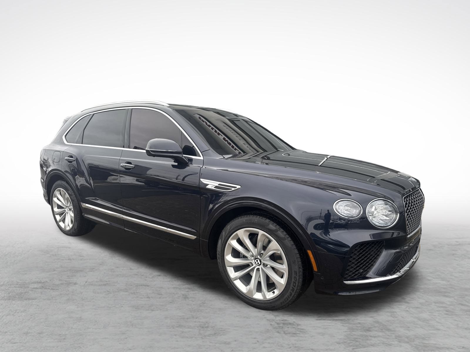 Used 2024 Bentley Bentayga Plug-In Hybrid image 8