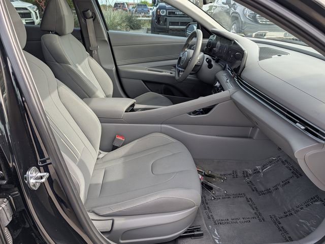 Used 2024 Hyundai Elantra SEL w/ Convenience Package FWD image 32