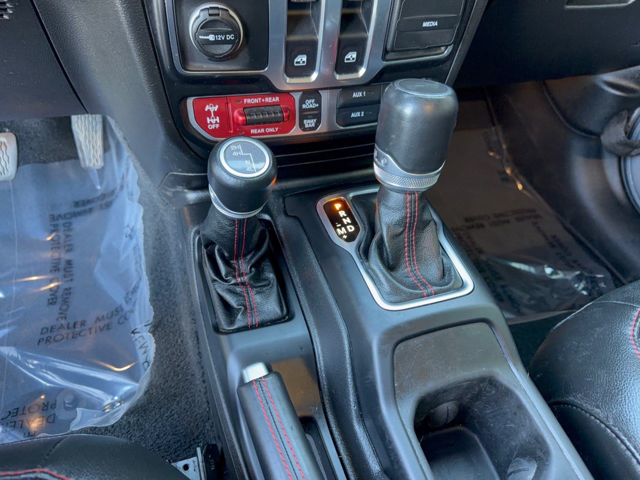 Used 2023 Jeep Wrangler Rubicon AWD/4WD image 21