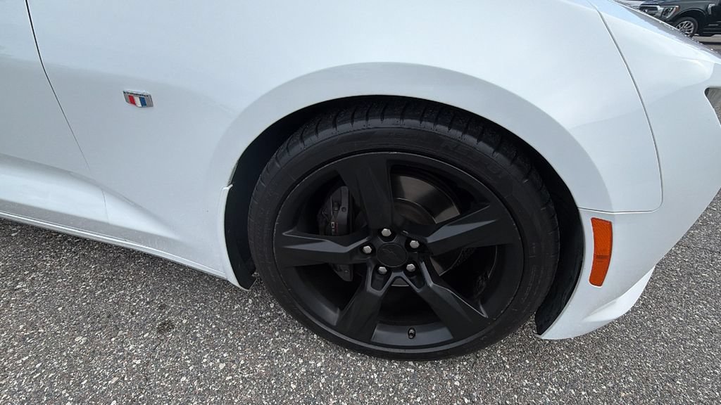 Used 2016 Chevrolet Camaro SS RWD image 10