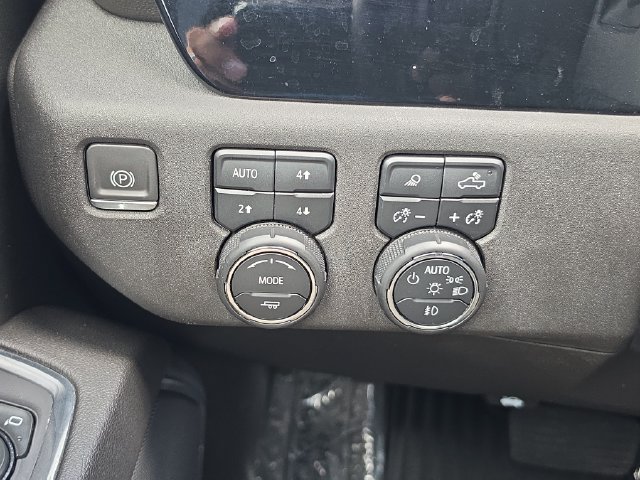 Used 2024 Chevrolet Silverado 2500 LTZ AWD/4WD image 29