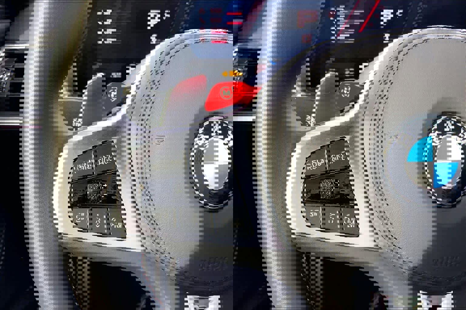 Used 2023 BMW M2 image 20