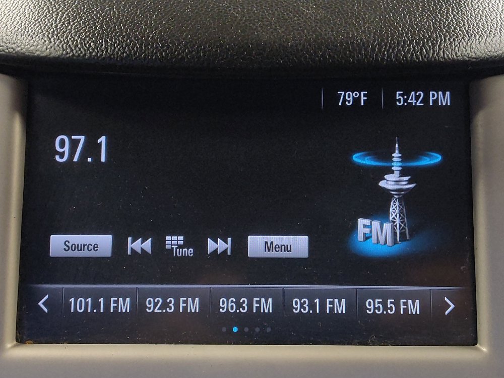 Used 2017 Chevrolet Cruze LS FWD image 25