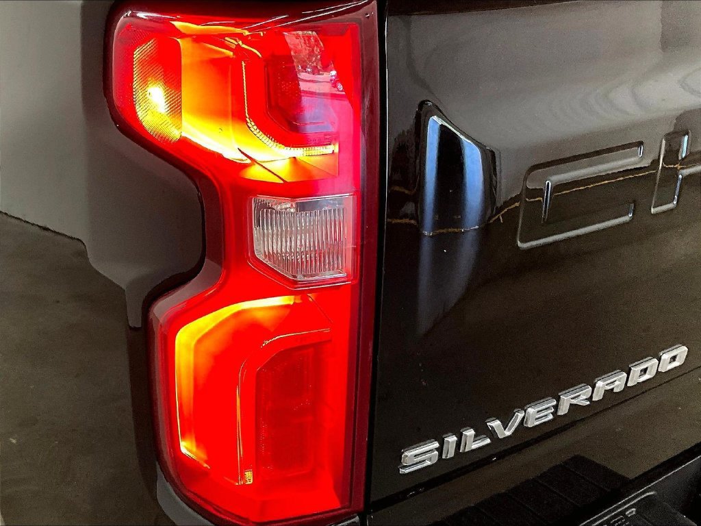 Used 2019 Chevrolet Silverado 1500 High Country AWD/4WD image 24