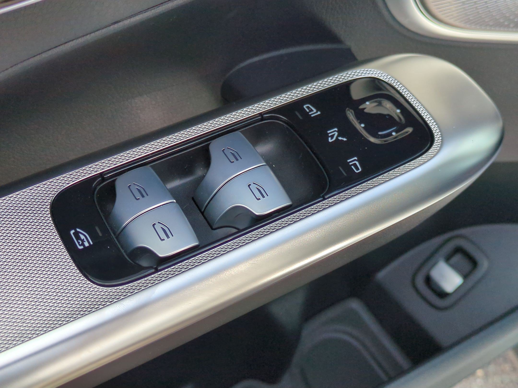 Certified 2024 Mercedes-Benz GLC 300 4MATIC image 13