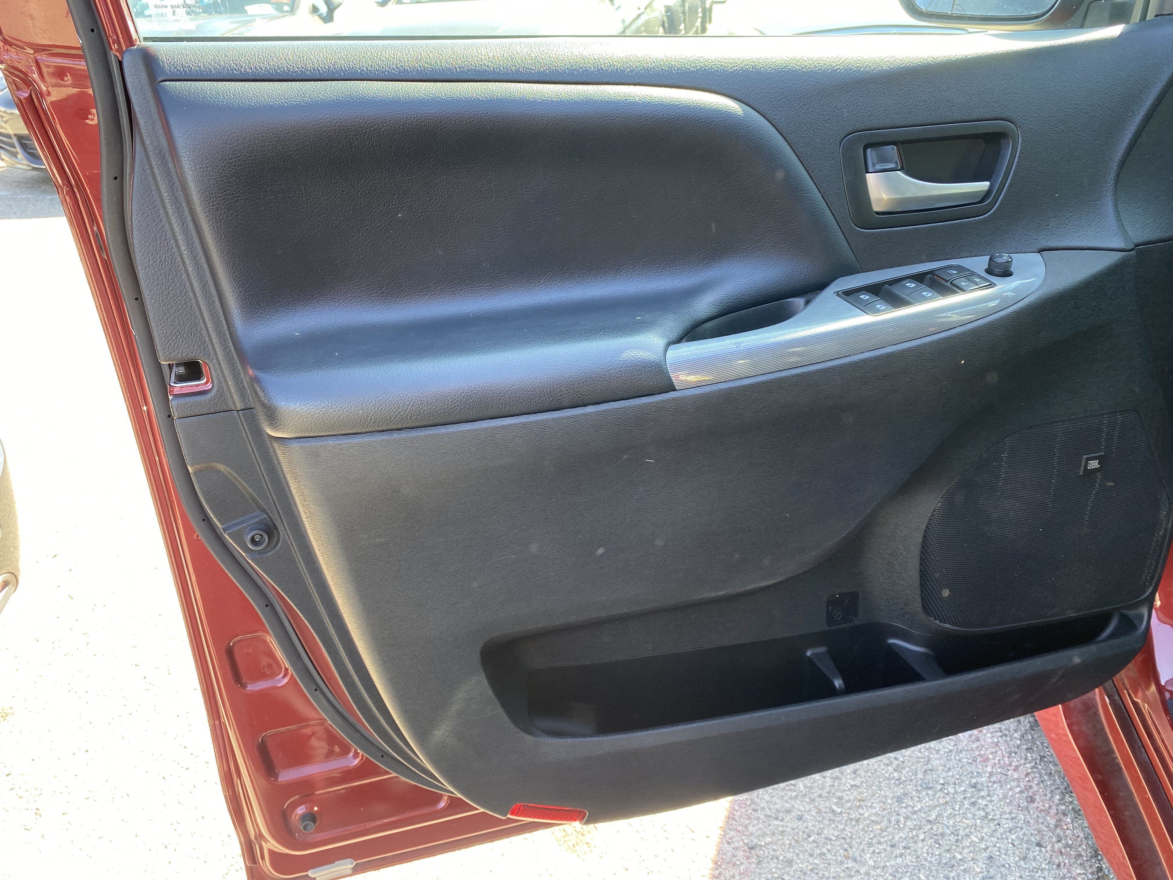 Used 2020 Toyota Sienna SE Premium FWD image 13