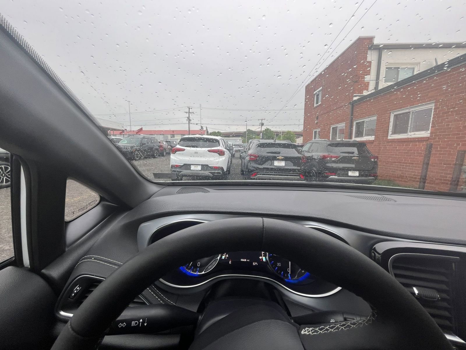 Used 2025 Chrysler Pacifica Limited FWD image 38