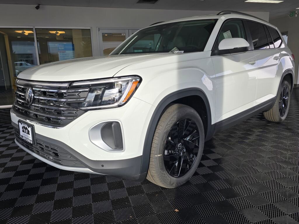 New 2024 Volkswagen Atlas SE image 8