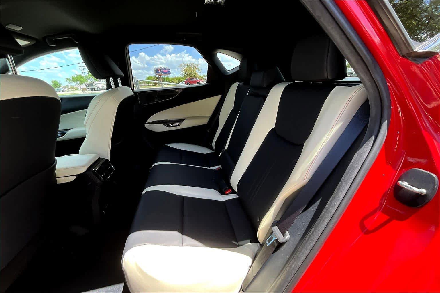 Used 2024 Lexus NX 250 FWD w/ Towing Package (2000 Lbs) image 21