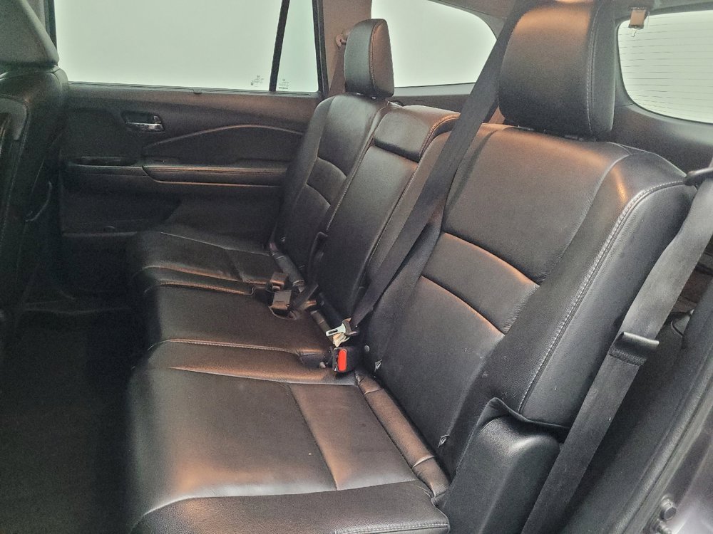 Used 2019 Honda Pilot Touring image 18