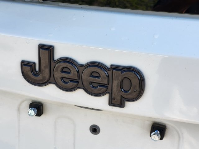 Used 2023 Jeep Renegade Altitude AWD/4WD image 10