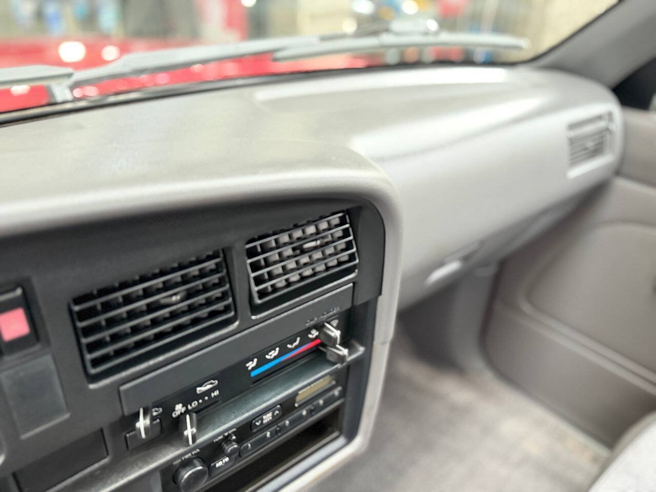 Used 1993 Toyota Pickup Deluxe AWD/4WD image 18