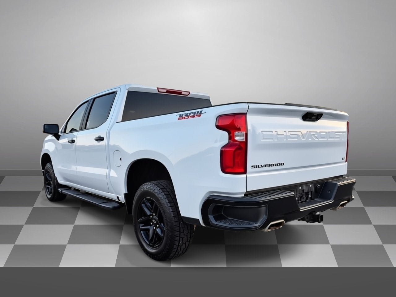 Used 2024 Chevrolet Silverado 1500 LT Trail Boss w/ Protection Package AWD/4WD image 4