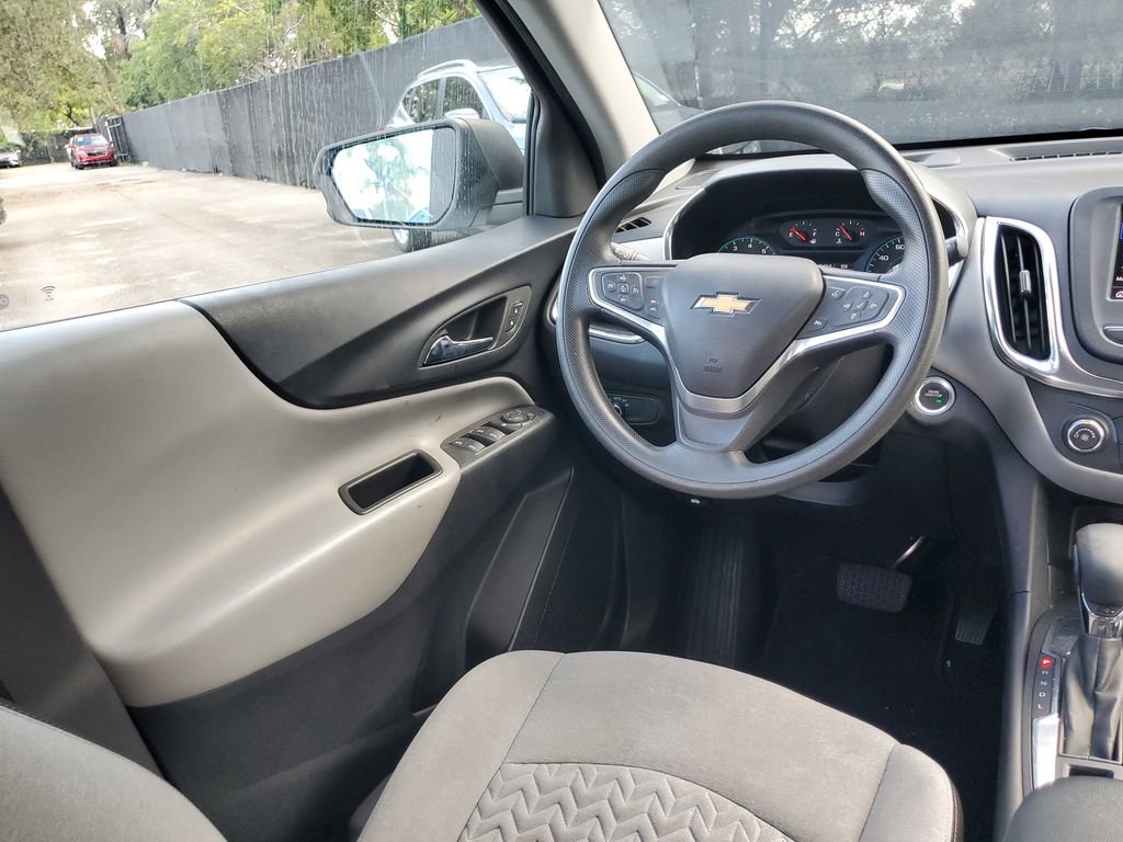 Used 2022 Chevrolet Equinox LS FWD image 14