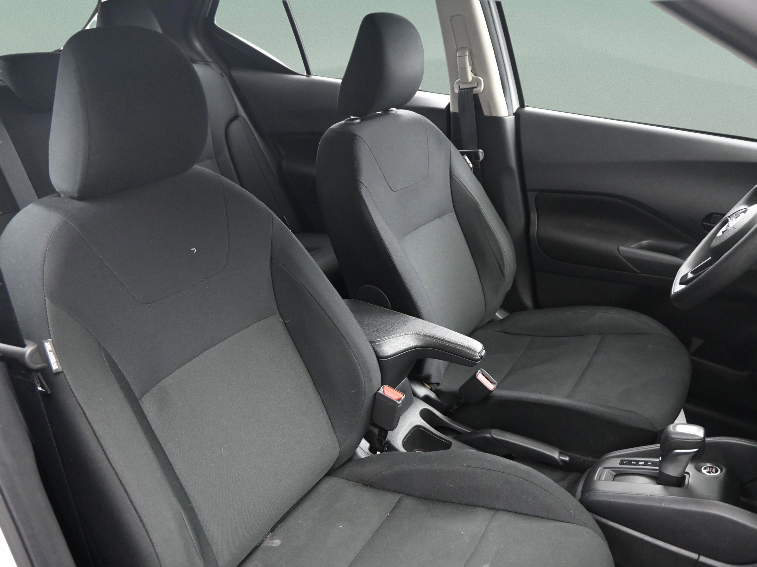 Used 2025 Nissan Kicks Play S image 37