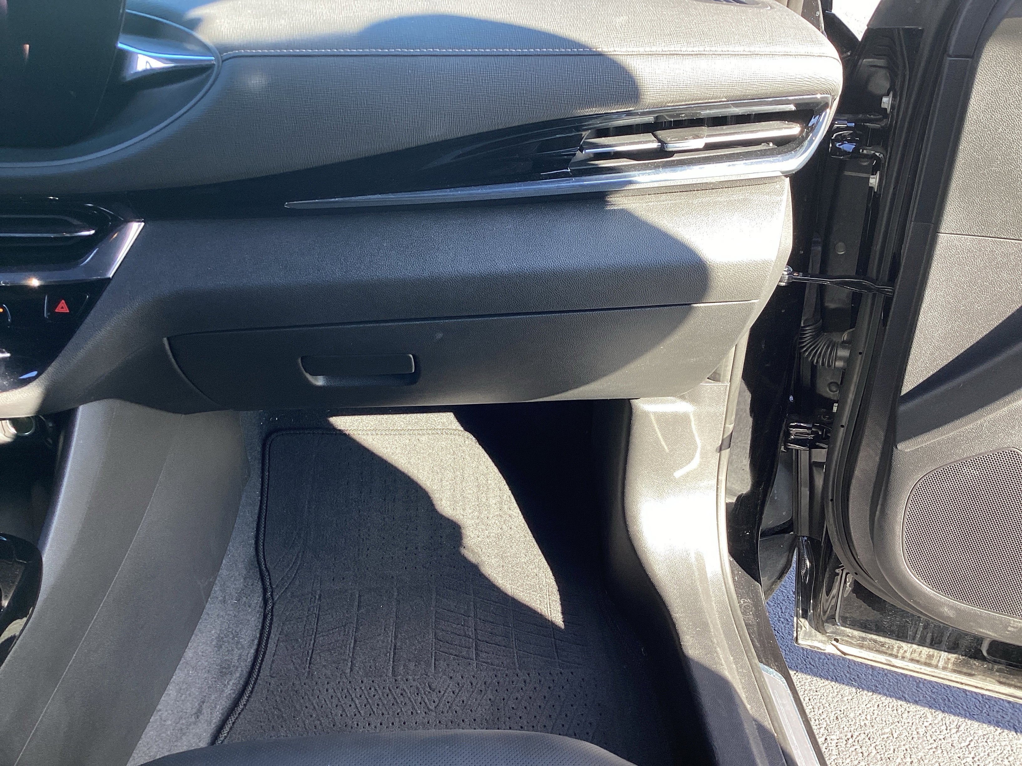 Used 2024 Buick Envista Avenir image 31