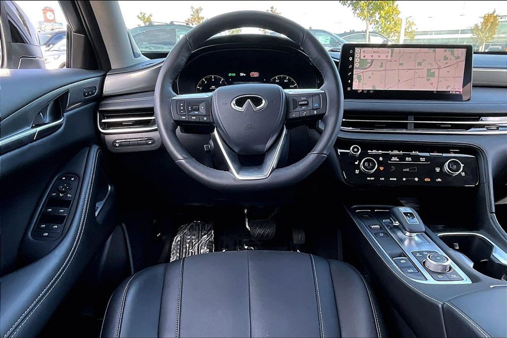 Certified 2027 INFINITI QX60 Luxe w/ Cargo Package AWD/4WD image 17