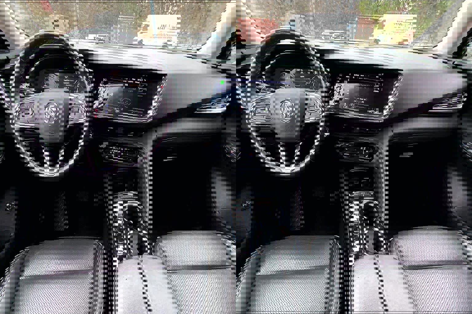 Used 2023 Buick Envision Essence image 16