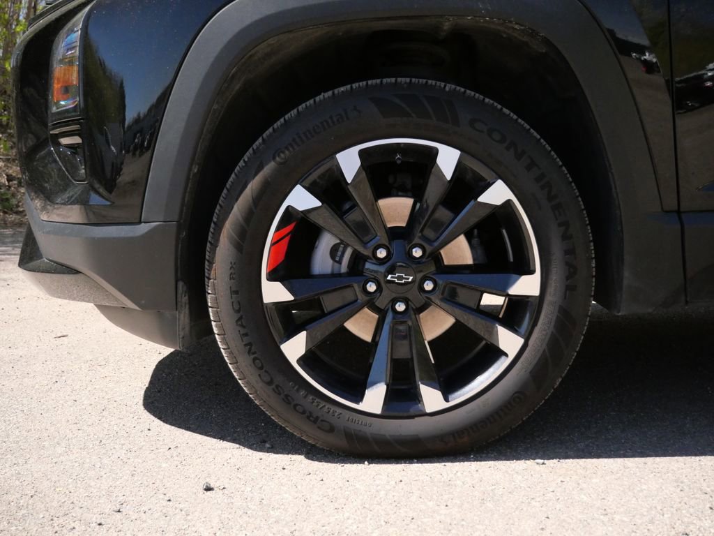 Used 2025 Chevrolet Equinox RS w/ Safety and Technology Package AWD/4WD image 9