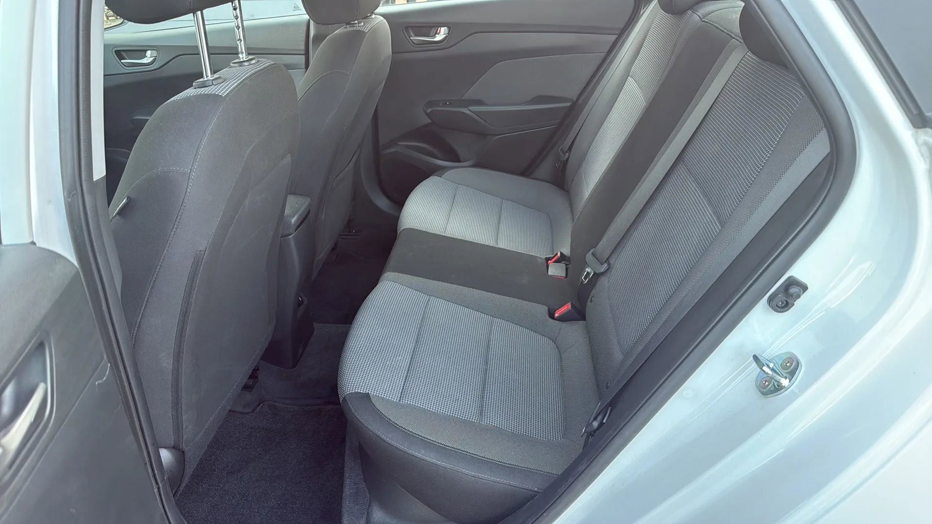 Used 2022 Hyundai Accent Limited image 6
