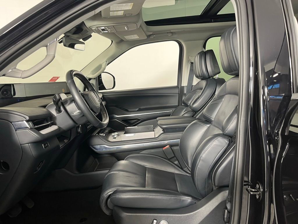 Used 2025 Lincoln Navigator L Reserve image 22