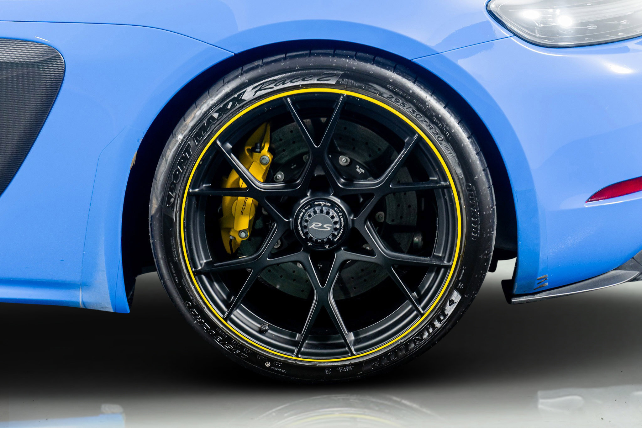 Used 2023 Porsche 718 Cayman GT4 RS w/ Weissach Package image 18