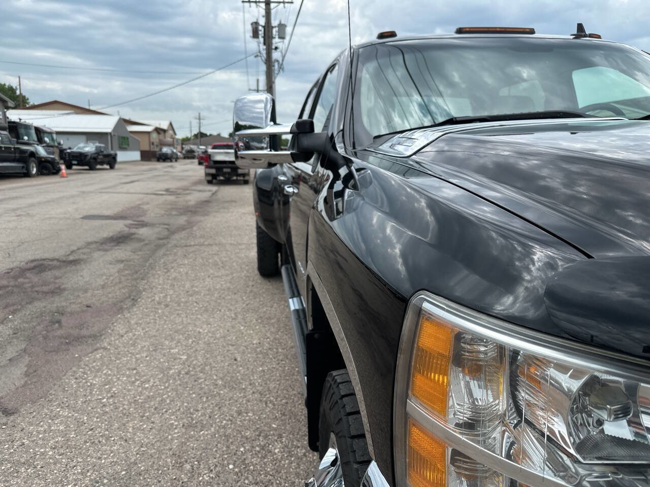 Used 2011 Chevrolet Silverado 3500 LTZ w/ LTZ Plus Package image 33