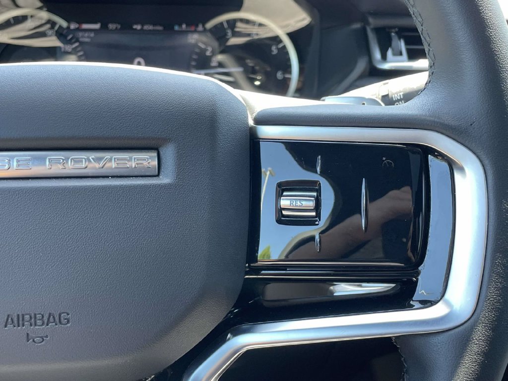 Used 2023 Land Rover Range Rover Velar S AWD/4WD image 39