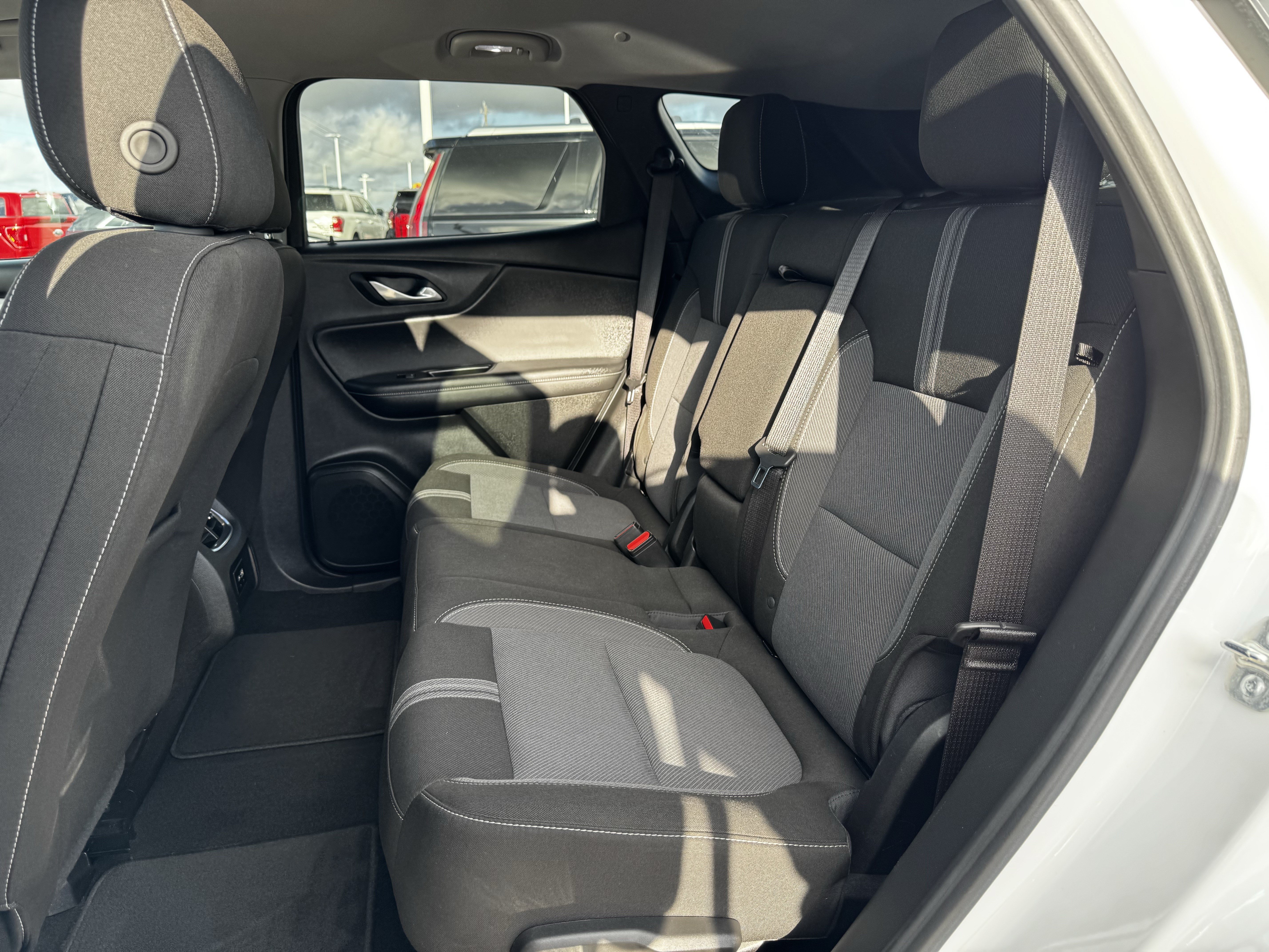 Used 2025 Chevrolet Blazer LT AWD/4WD image 29