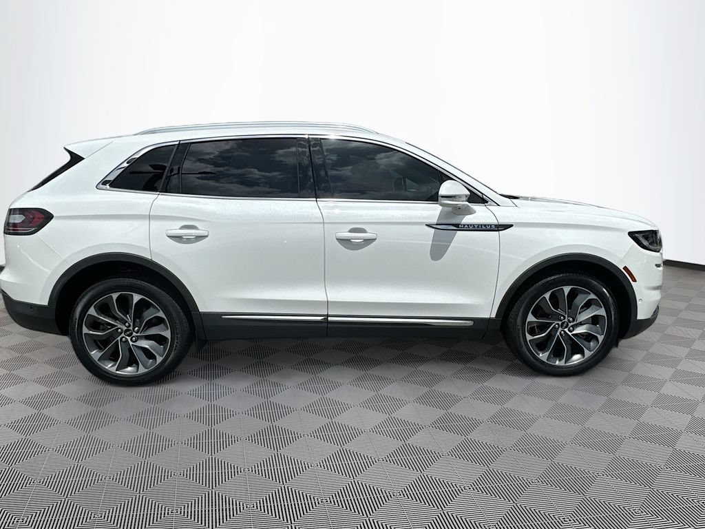 Used 2023 Lincoln Nautilus Reserve w/ Equipment Group 201A AWD/4WD image 5