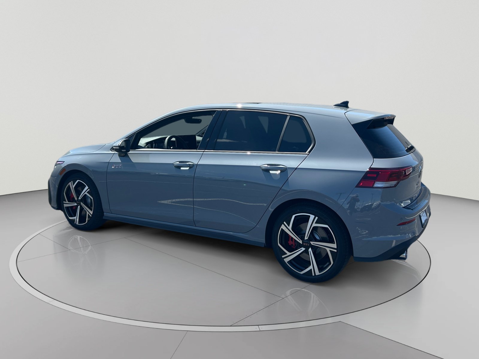New 2026 Volkswagen Golf SE FWD image 3