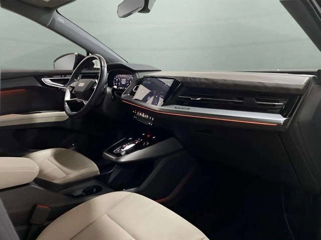 Used 2024 Audi Q4 e-tron Premium Plus w/ Premium Plus image 83