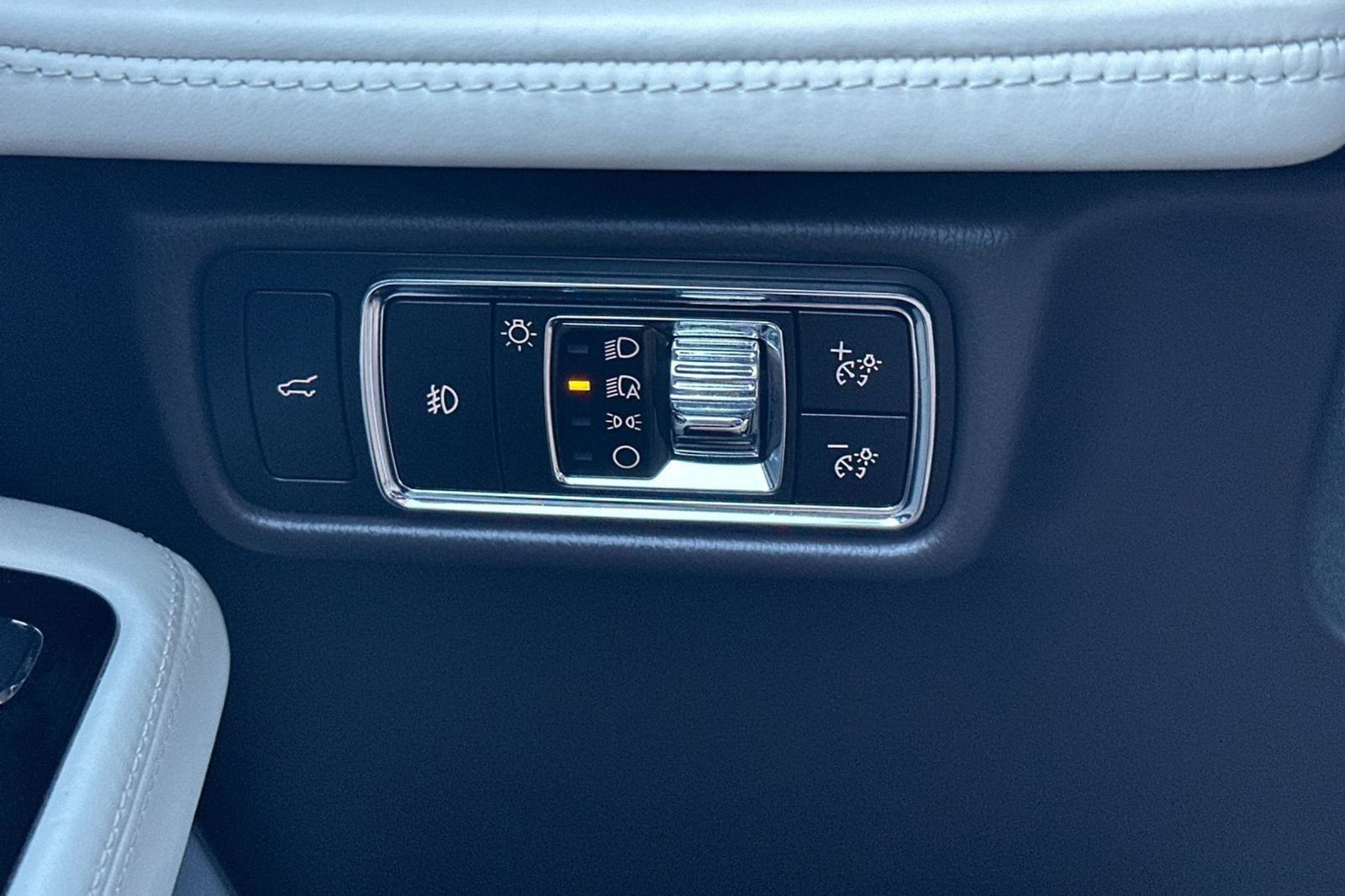 Used 2024 Lincoln Aviator Black Label AWD/4WD image 38
