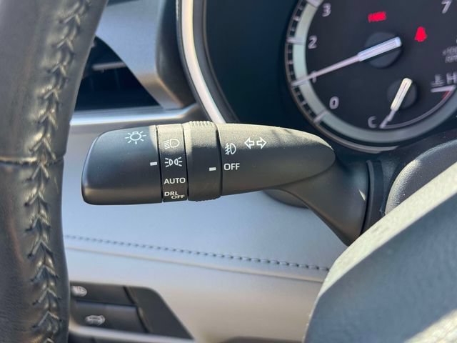 Used 2022 Toyota Highlander XLE AWD/4WD image 30