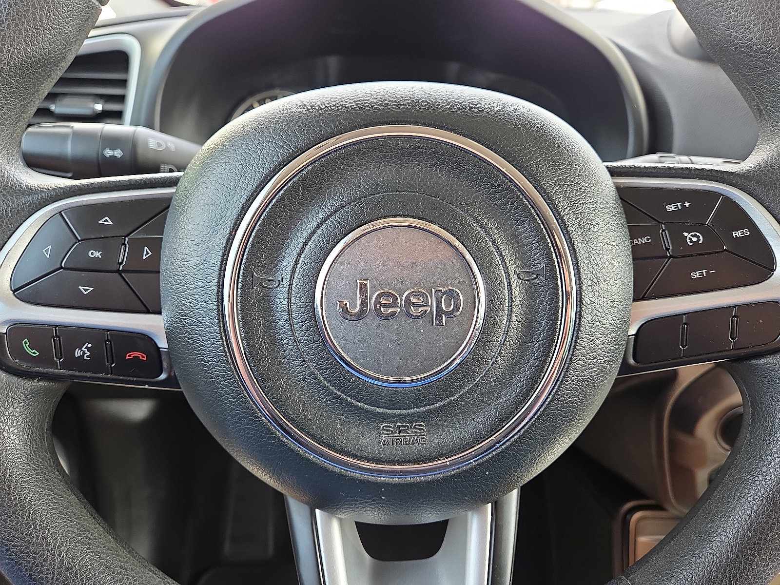 Used 2019 Jeep Renegade Sport w/ UConnect 7.0 Group AWD/4WD image 17