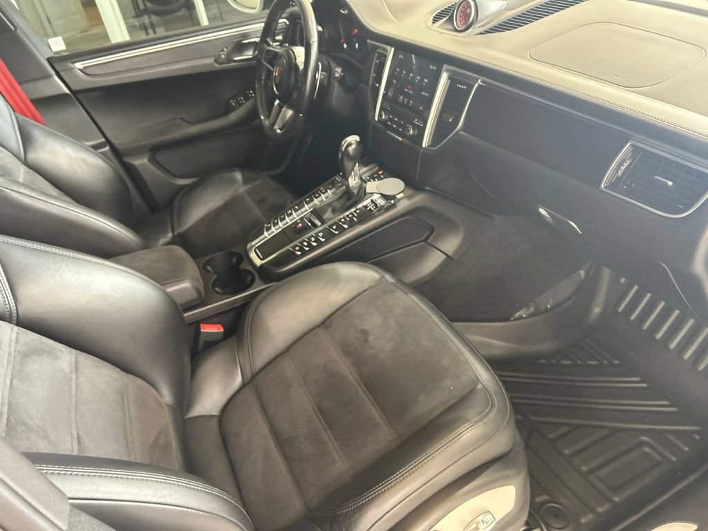 Used 2017 Porsche Macan GTS AWD/4WD image 26