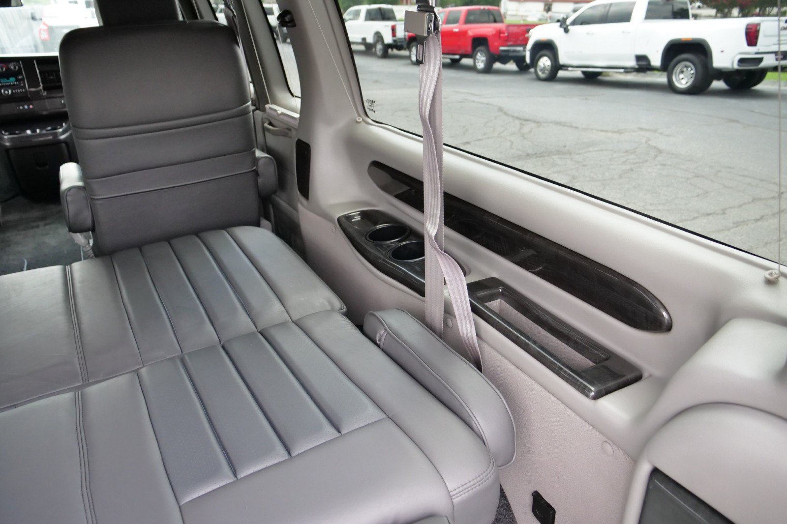 Used 2014 Chevrolet Express 1500 RWD image 36