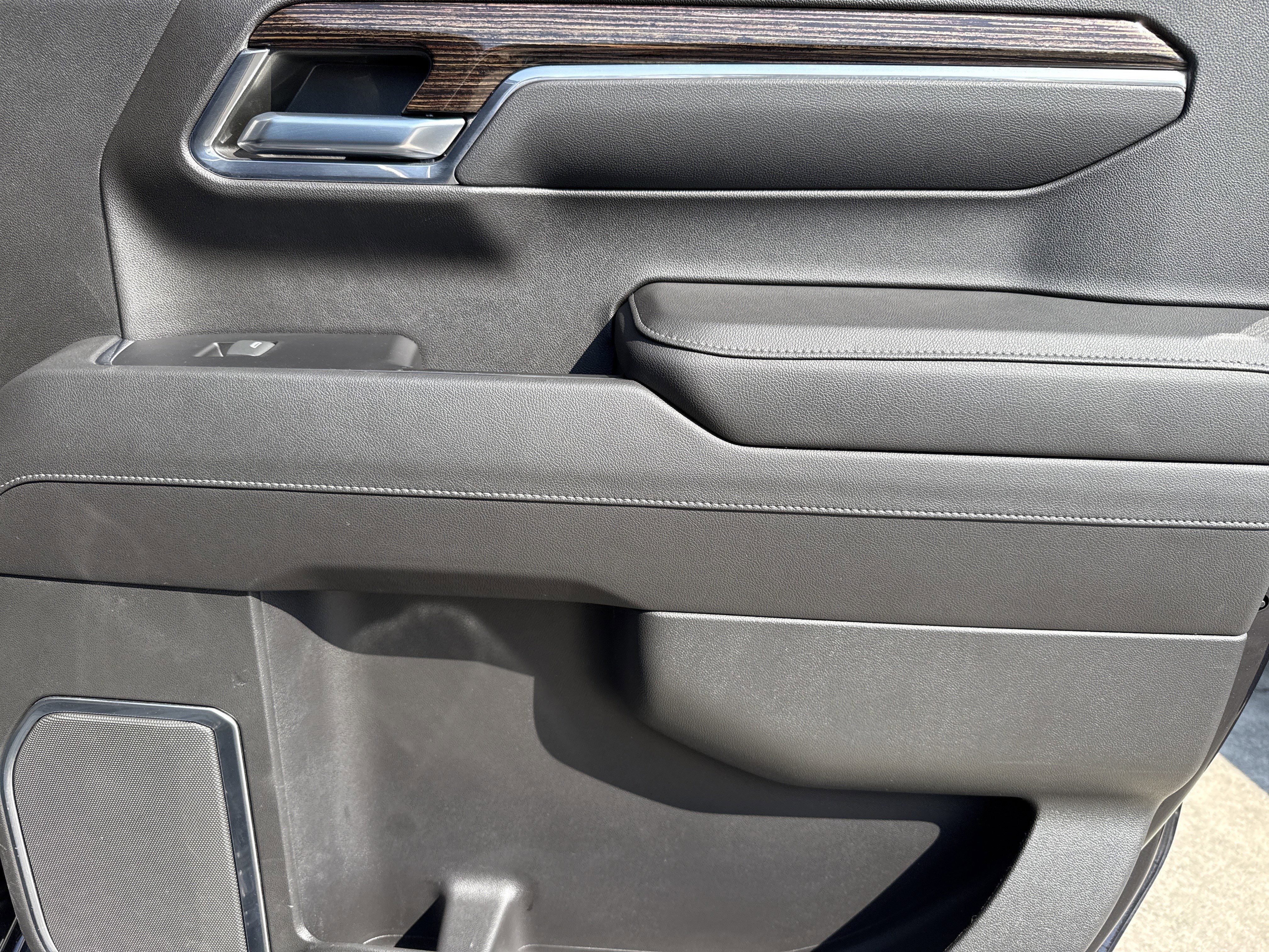 Used 2022 GMC Sierra 1500 Elevation image 16