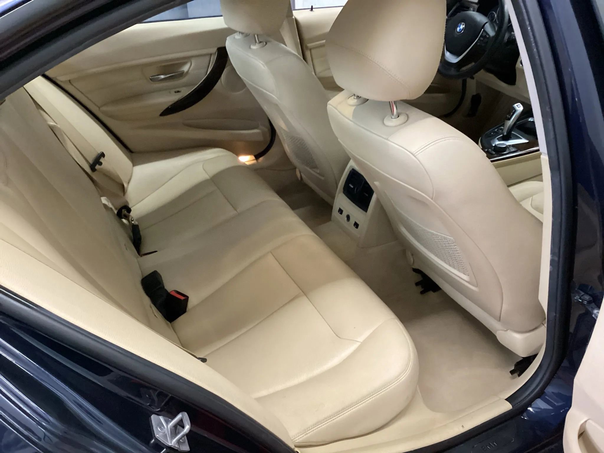 Used 2015 BMW 328i xDrive Sedan image 9