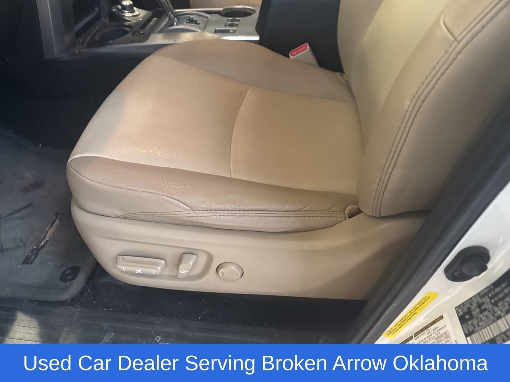 Used 2016 Toyota 4Runner SR5 Premium AWD/4WD image 9