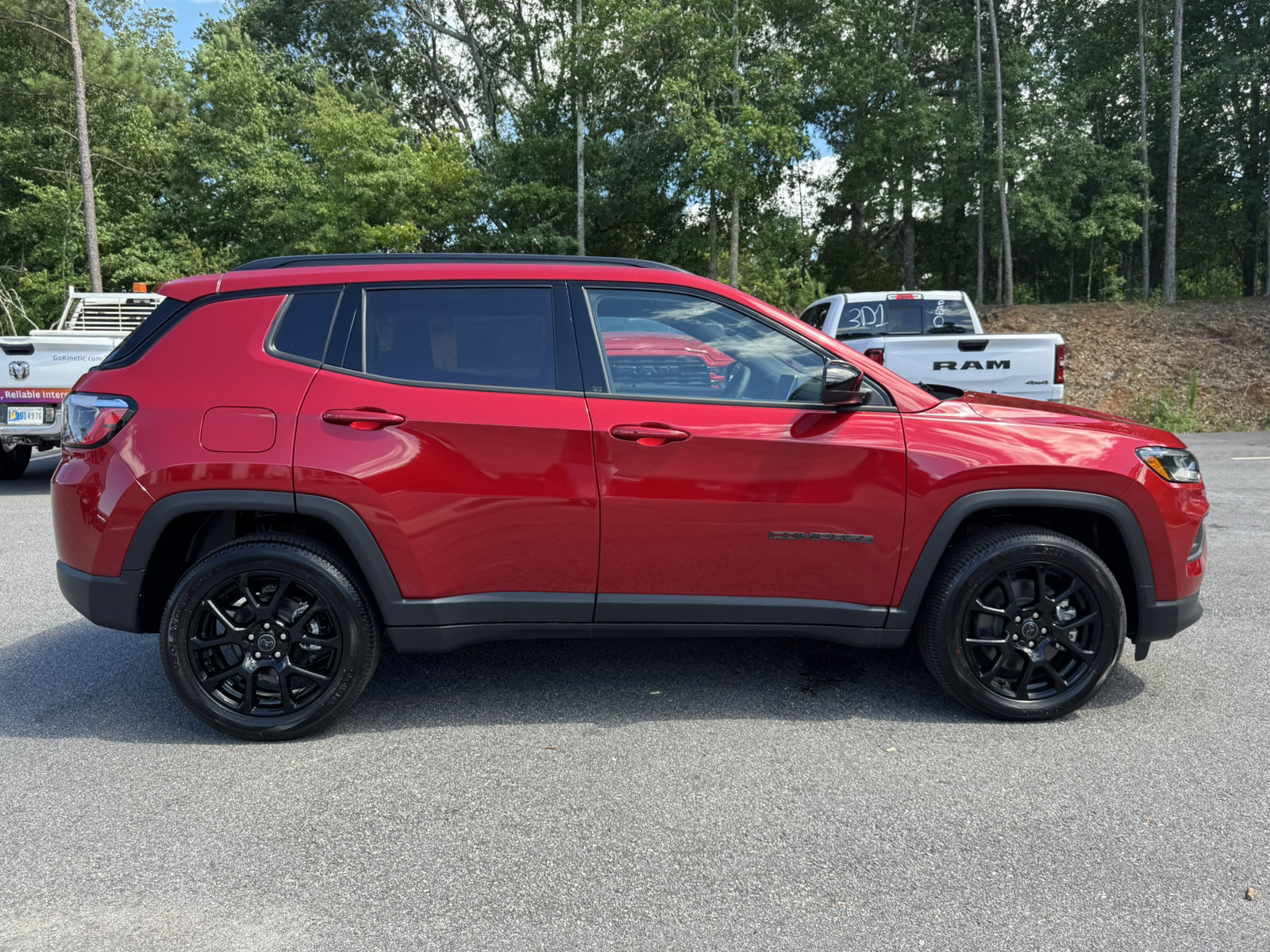 New 2026 Jeep Compass Latitude AWD/4WD image 4