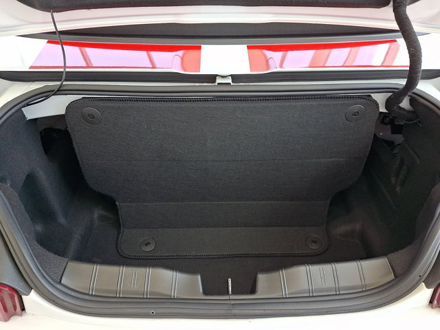 Used 2018 Chevrolet Camaro SS RWD image 31