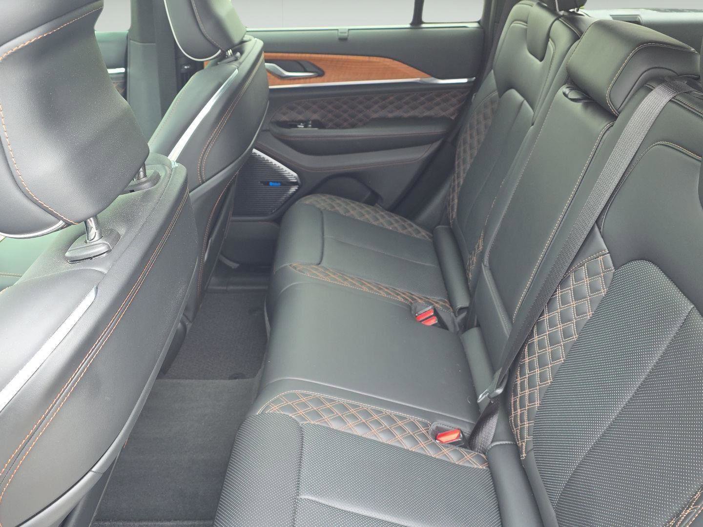 Used 2022 Jeep Grand Cherokee Summit image 15