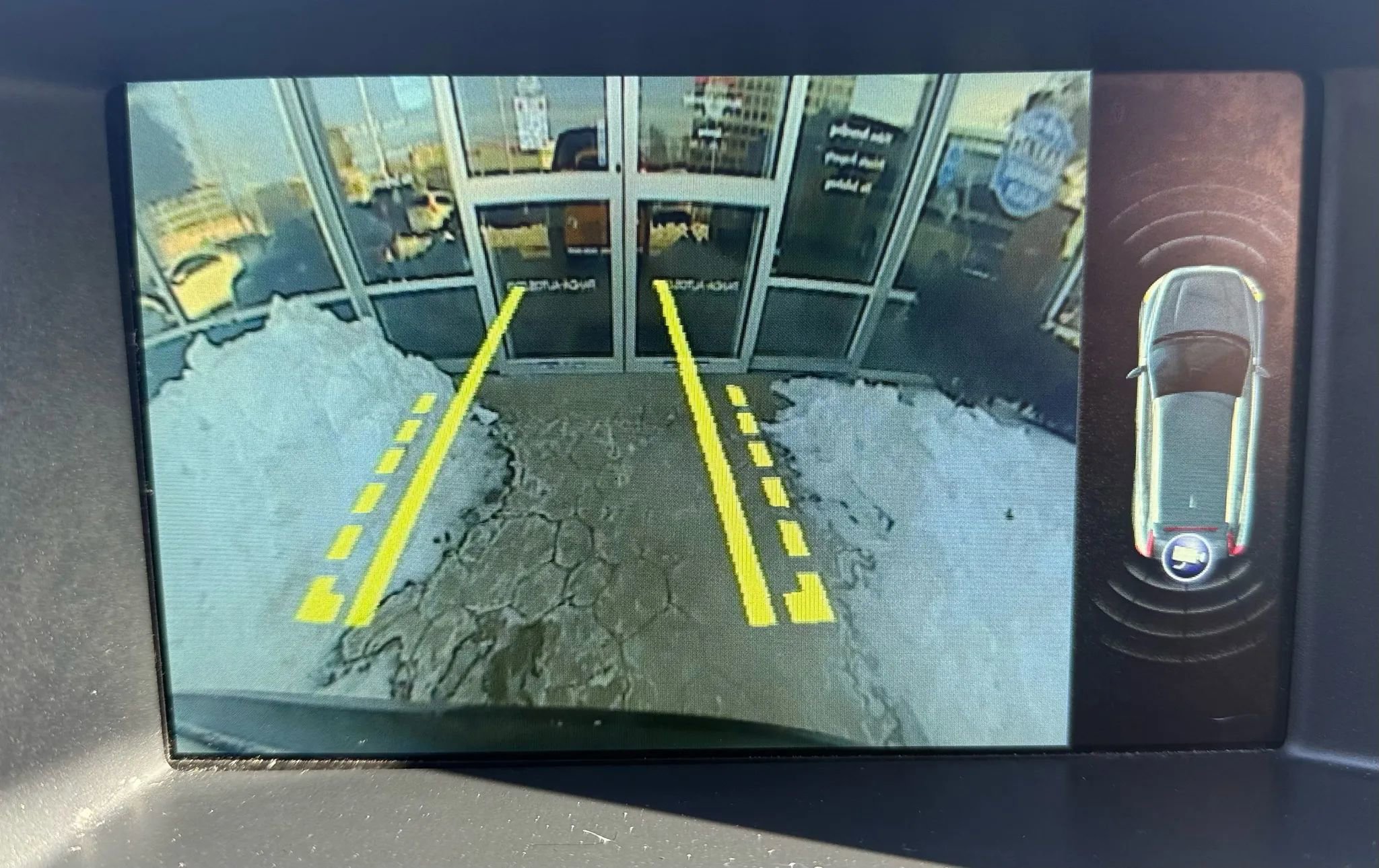 Used 2017 Volvo XC60 T5 Dynamic w/ Preferred Option Package image 18