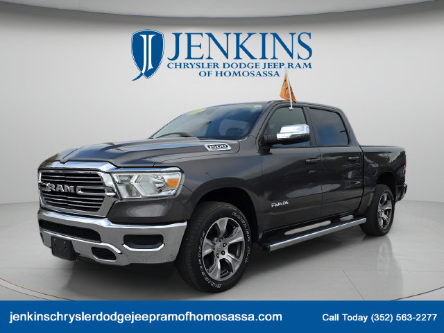 Used 2023 RAM 1500 Laramie AWD/4WD image 11