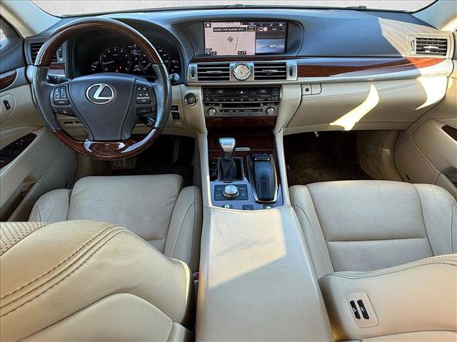 Used 2015 Lexus LS 460 w/ Comfort Package RWD image 13