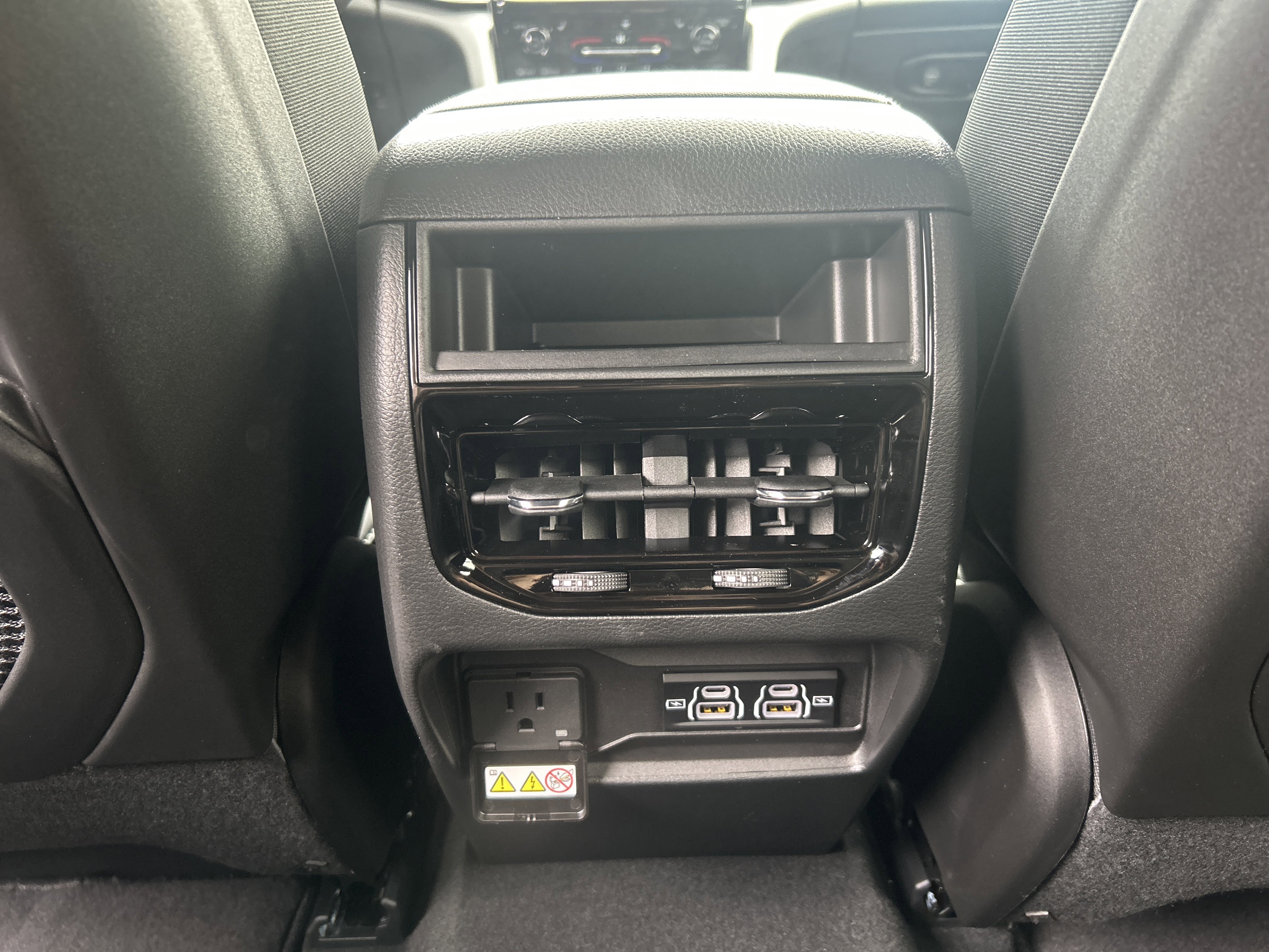 New 2025 Jeep Grand Cherokee Altitude image 34