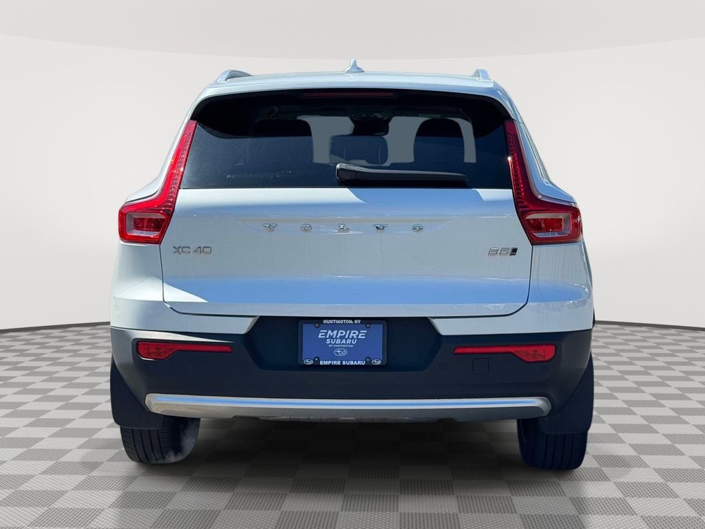 Used 2023 Volvo XC40 B5 Ultimate w/ Climate Package AWD/4WD image 6