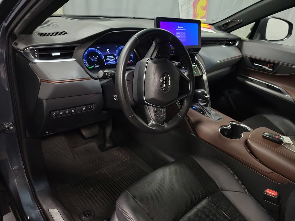 Used 2024 Toyota Venza Limited AWD/4WD image 13