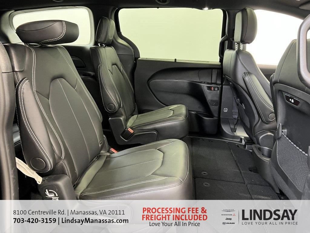 New 2026 Chrysler Pacifica Select AWD/4WD image 15
